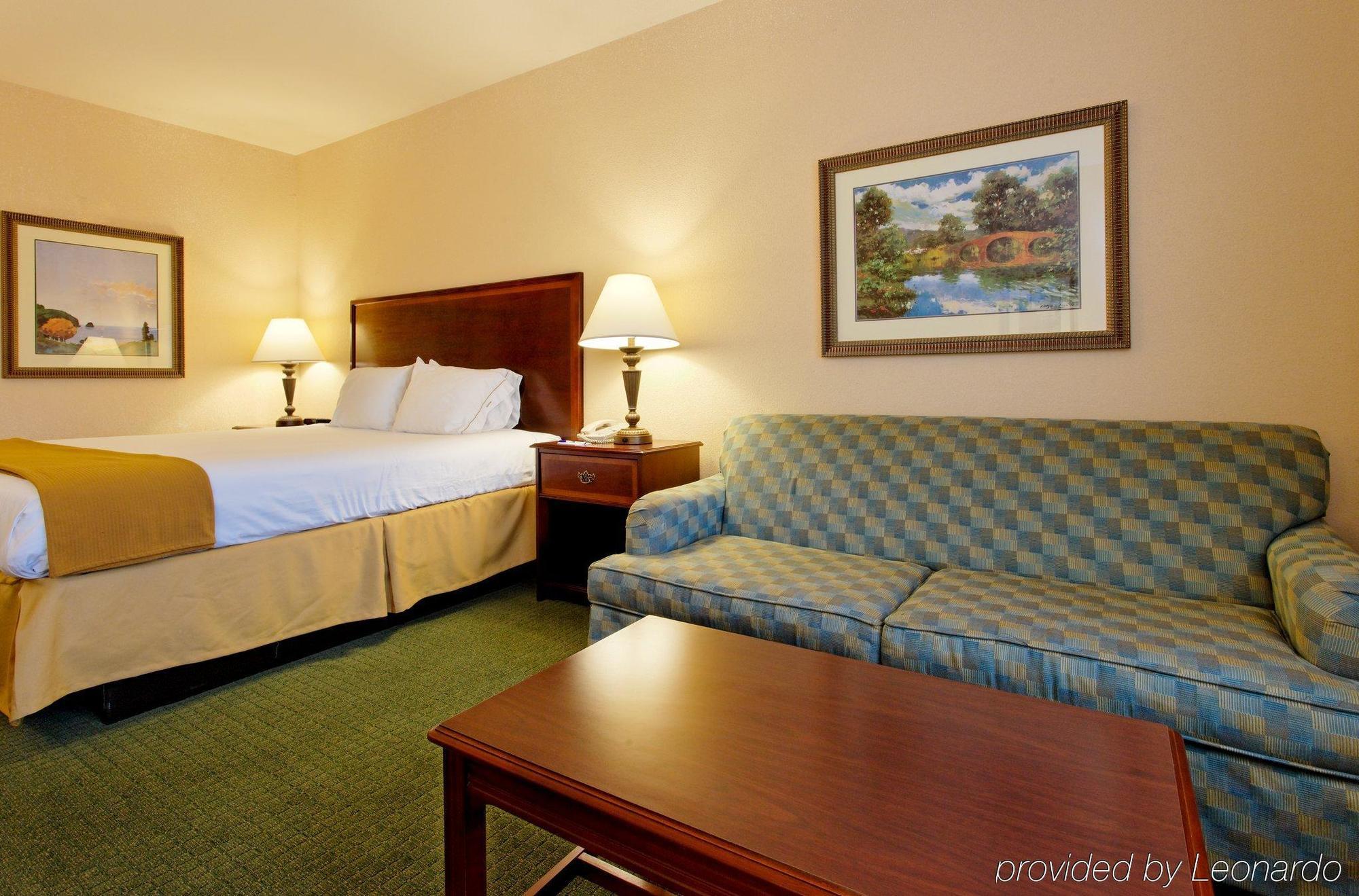 Holiday Inn Express & Suites San Antonio South Buitenkant foto