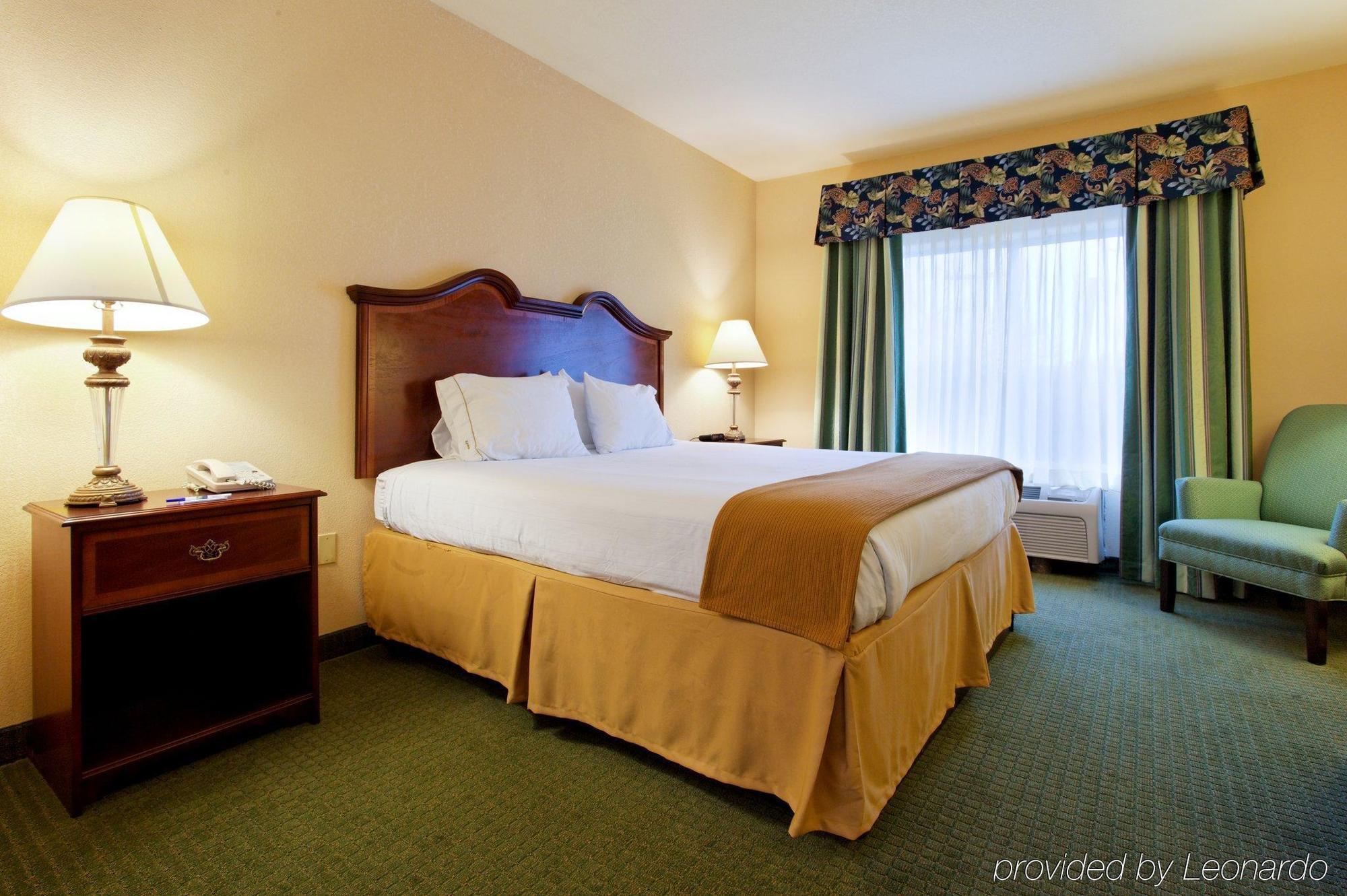 Holiday Inn Express & Suites San Antonio South Buitenkant foto